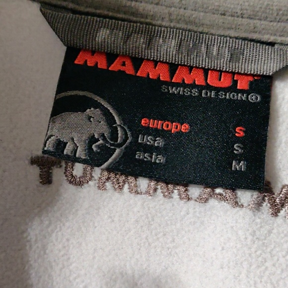 Like new mammut jacket - Picture 3 of 3